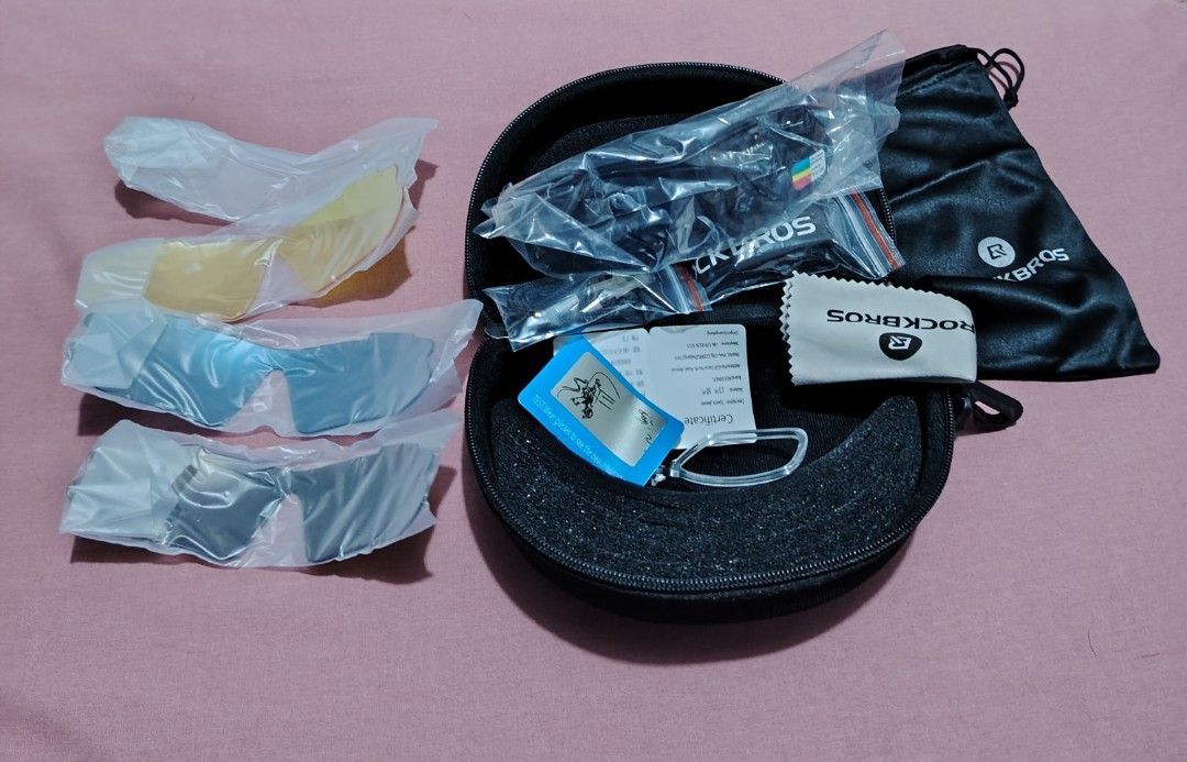 Rockbros eyeglass (Category: Looking For) located in Las Pinas. Submitted by kawatbear (Listing ID 1412514217, Image 2). Description: Uv Eye protection for Cycling bike.