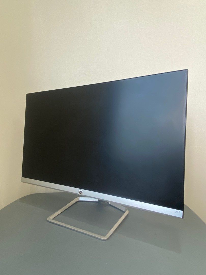 Ryzen 7 3700x Gigabyte B550M Aorus Pro (Category: Desktops) located in Antipolo. Submitted by waltgrace1967 (Listing ID 1412386613, Image 3). Description: Gigabyte B550M Aorus Pro AMD Ryzen 7 3700X Cooler Master MWE Gold 650 Samsung SSD 860 EVO 500GB Kingston HyperX Fury 16GB Single DDR4 3200MHz (x2 8GB) Sharkoon TG4 Box ATX RGB Black HP 24f 24” FHD (1920x1080) *Screw missing on case (see pic) *Wear on top of case (see pic) *Keyboard and Mouse no