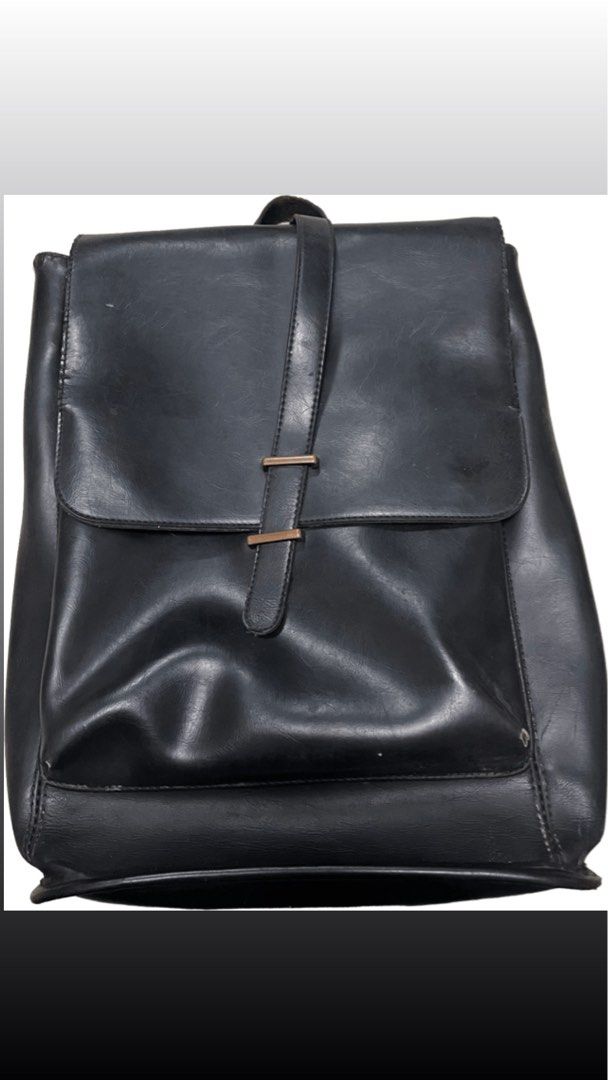 Shigetsu HYUGA Black Backpack for Men (Category: Backpacks) located in Caloocan City. Submitted by je343552436 (Listing ID 1412344533, Image 3). Description: Shigetsu hyuga bag Used Manage your expectations May kulawang konti.