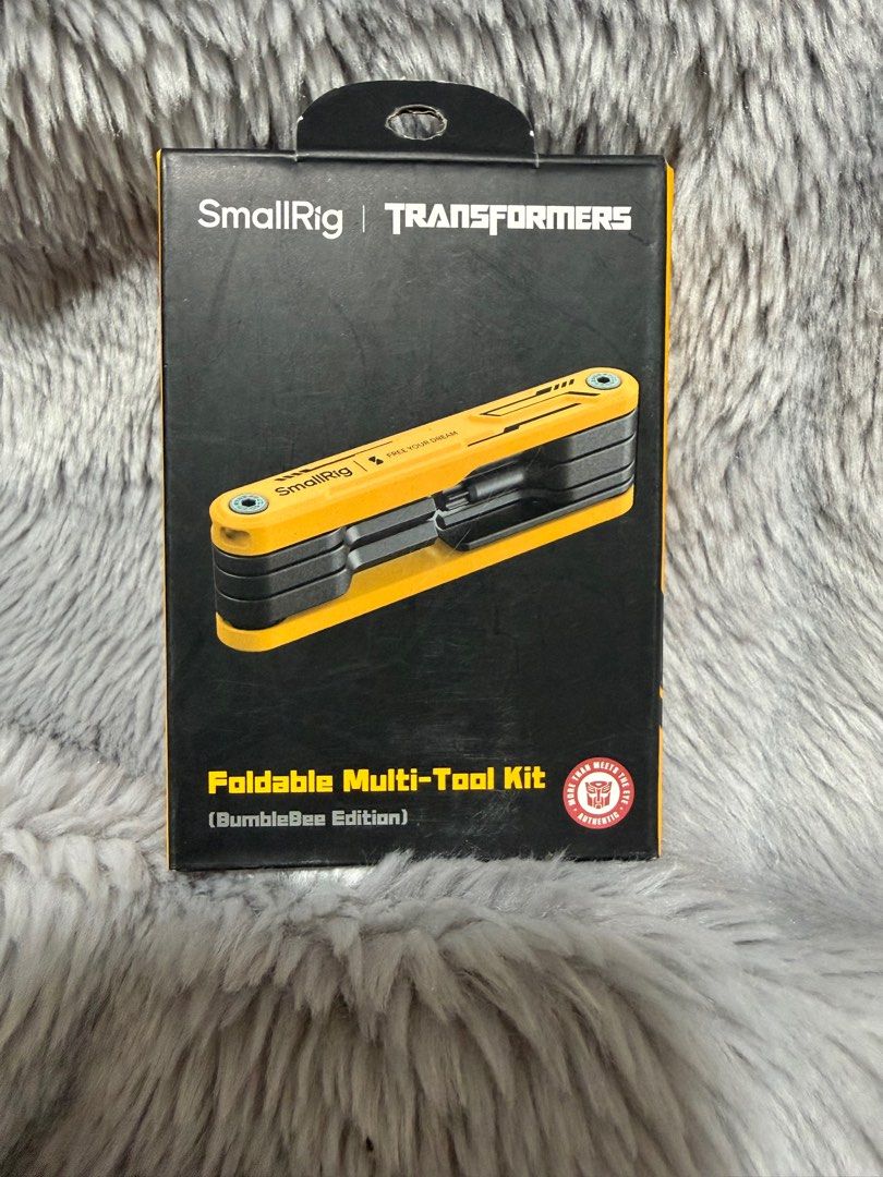SmallRig x Transformers Foldable Multi-tool Kit (Category: Cameras) located in Quezon City. Submitted by jshoppppp (Listing ID 1412374938, Image 1). Description: Bumblebee Edition SmallRig x Transformers 7 in 1 Foldable Aluminum Multi Tool Compact Screw Kit (Bumblebee Edition) for Camera Accessory Kit .