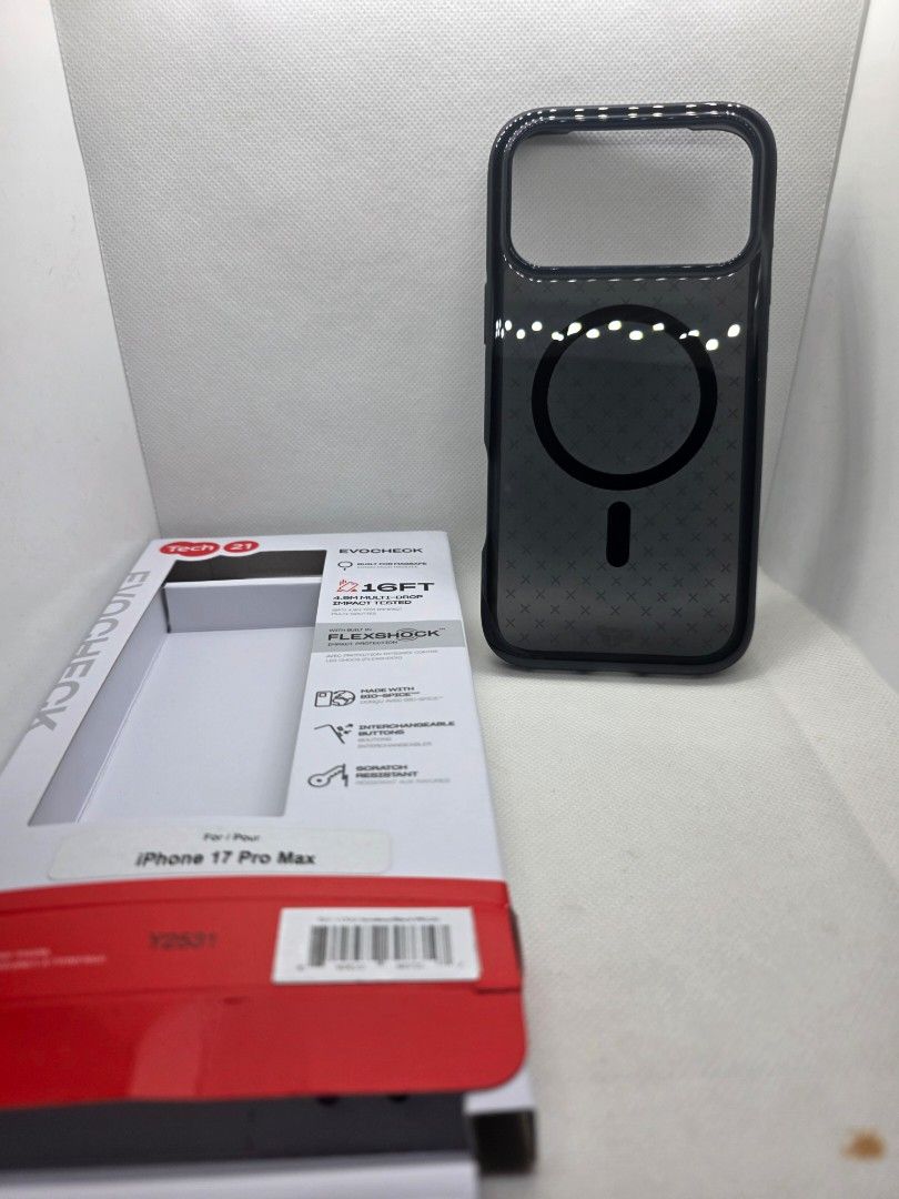Tech 21 case for iphone 17 pro max (Category: Cases & Sleeves) located in Las Pinas. Submitted by jhered (Listing ID 1412454206, Image 2). Description: Sale Brandnew Original With magsafe Sale for 2800 Las pinas area.