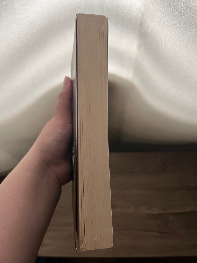 The Man Without a Shadow by Joyce Carol Oates (Category: Storybooks) located in Quezon City. Submitted by ekrudieter (Listing ID 1412518528, Image 2). Description: • Paperback • In good condition • Minor shelf wear • Pages are intact In 1965, neuroscientist Margot Sharpe meets Elihu Hoopes: the “man without a shadow,” who will be known, in time, as the most-studied and most famous amnesiac in history. A vicious infection has clouded anything beyo