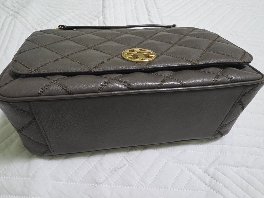 Tory Burch Willa large (Category: Luxury Bags & Wallets) located in Rizal. Submitted by SassyCitiPH (Listing ID 1412316060, Image 3). Description: Tory Burch Willa large kept unused. like new complete with dustbag and tag 100% original, money back if proven fake.