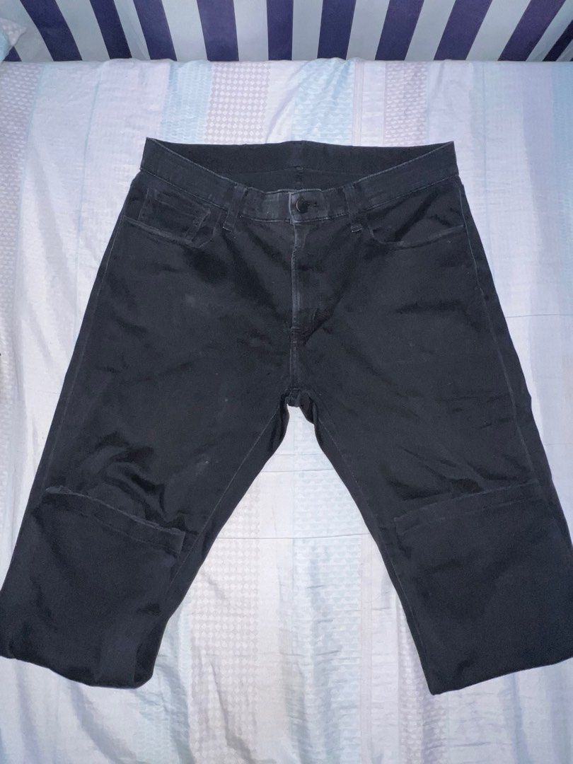 UNIQLO Black Cotton Pants (Category: Chinos) located in Paranaque City. Submitted by rescareal (Listing ID 1412408511, Image 1). Description: Size 33-36 (84-92 cm on tag) Length: 34 inches.