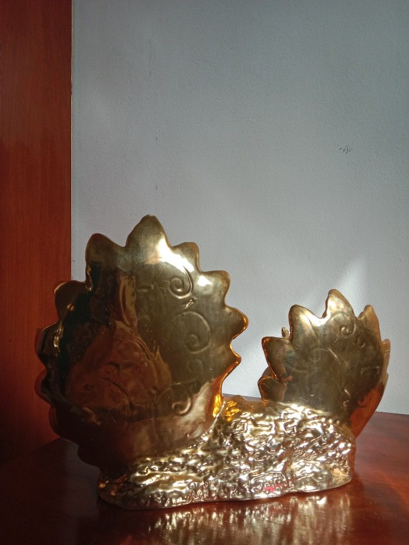Vintage Gold Peacock Figurine (Category: Vintage Collectibles) located in Solano. Submitted by bags_infinity (Listing ID 1412339388, Image 3). Description: -metal material -2 items available, posted individually - Gold-colored feathers and white bodies - Red and blue feather accents - Glossy finish.