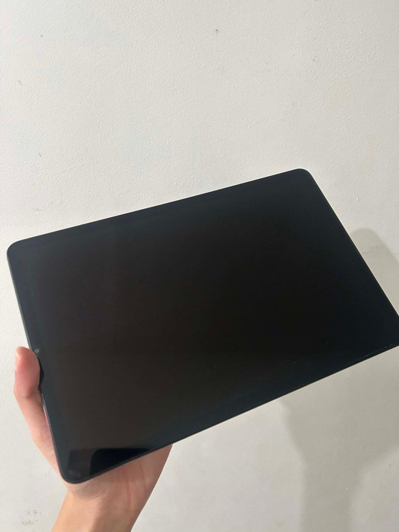 Xiaomi Pad 5 (Category: Android) located in Paranaque City. Submitted by sunsum7 (Listing ID 1412399820, Image 2). Description: Selling my sister’s Xiaomi Pad 5 in good working condition. Smooth performance and perfect for online classes, watching Netflix/YouTube, light gaming, and productivity. 📱 Condition: • Fully functional, no issues • visible scratches at the back and sides (purely cosmetic, does not affect performance) • Screen is clear an