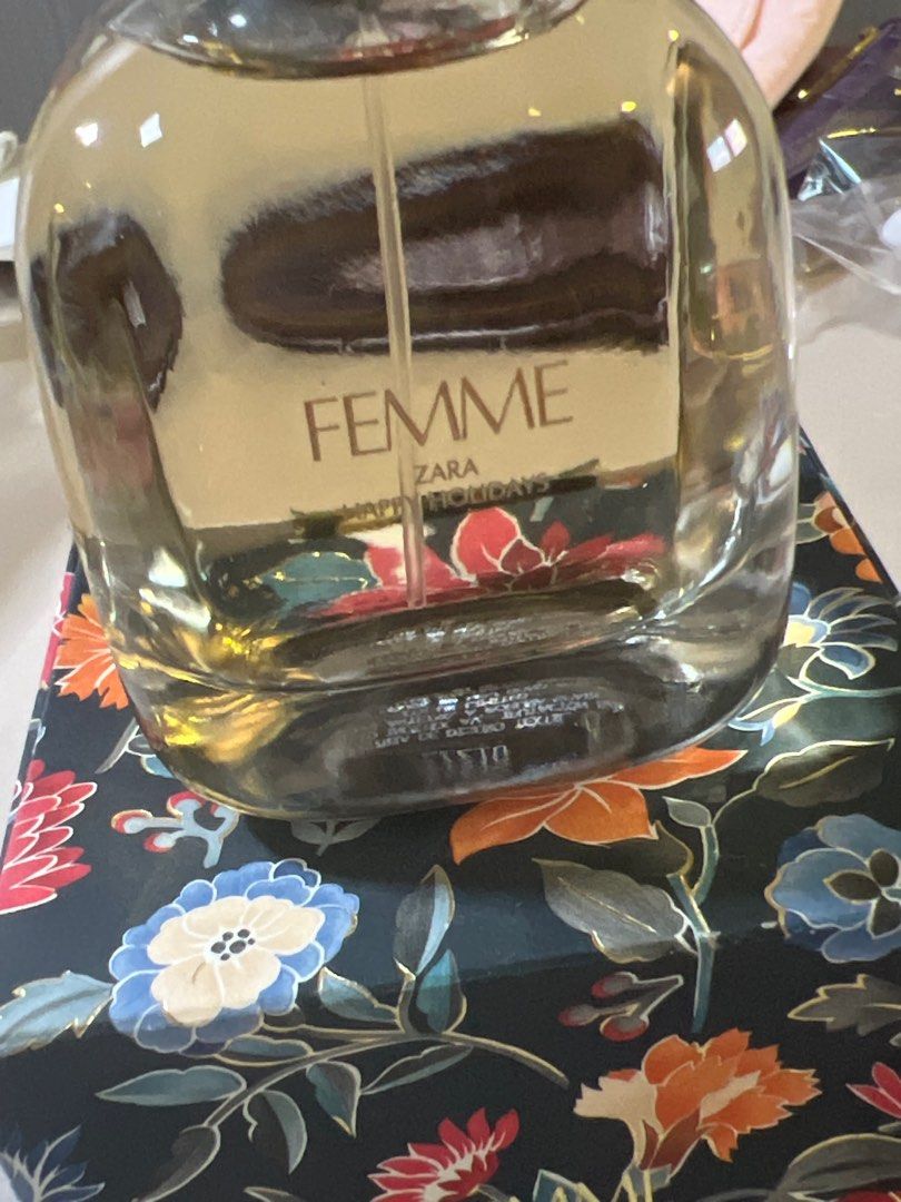 Zara Femme Eau de Parfum (Category: Fragrance & Deodorants) located in San Fernando. Submitted by _prelovedbysflp (Listing ID 1412427467, Image 1). Description: Zara From Singapore.