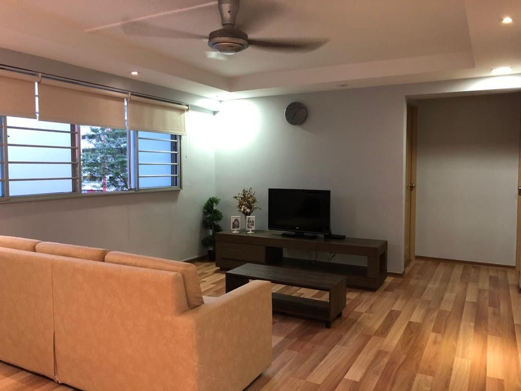 4rm Corner HDB Well Maintained Renovated Unit *MRT, Interchange, Malls ...