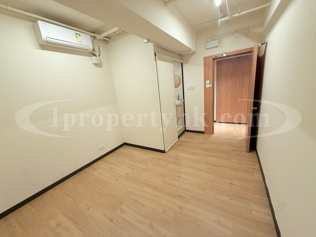 (分類:)位於 。 由 jasonng_office.leasing 提交(商品編號 1407650692,圖片 1)。簡介: 。