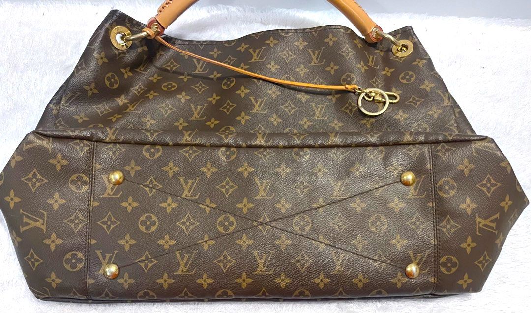Authentic Louis Vuitton Artsy (Category: Luxury Bags & Wallets) located in Bulacan. Submitted by dgritzy (Listing ID 1406571953, Image 3). Description: Recolor.
