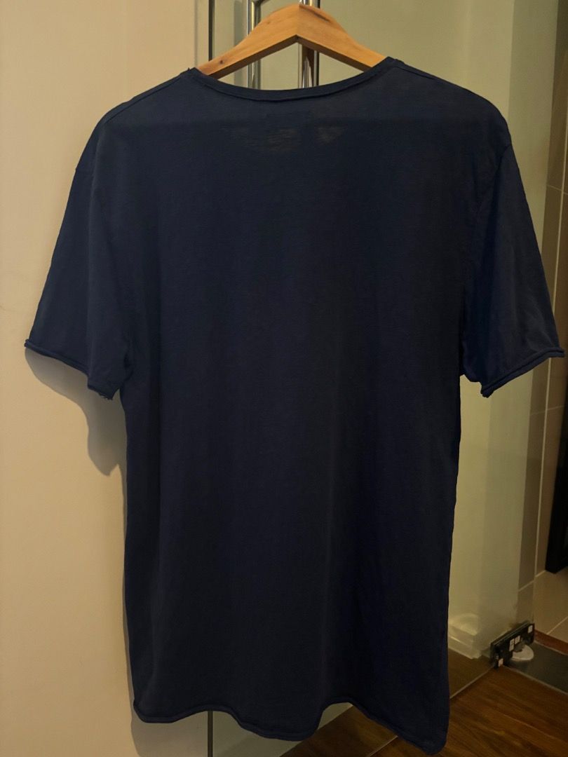 Authentic Zara Man Navy Blue Tee Tshirt with Pocket L (Category: Tshirts & Polo Shirts ) located in Taguig. Submitted by lilabb (Listing ID 1407569459, Image 2). Description: Authentic bought from Zara at the mall Size Large Chest Approx 21in x 30in L Pick up or delivery via Lalamove / Grab or Gogo / JNT / LBC Loc: bf homes paranaque COD / Gcash / BDO Proceeds will benefit our Community Cats. Thank you 🦁🧡.