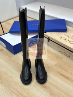 (Category: ) located in . Submitted by shoes.locker (Listing ID 1407629510, Image 1). Description: .