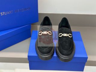 (Category: ) located in . Submitted by shoes.locker (Listing ID 1407633833, Image 1). Description: .