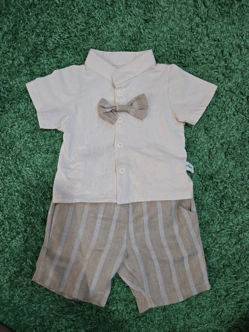 Baby Boy Outfit with Bow Tie (Category: Babies & Kids Fashion) located in Manila. Submitted by declutteringeomma (Listing ID 1407678371, Image 2). Description: size 66 cm never worn nalimutan na sa closet.