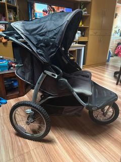 (Category: ) located in . Submitted by kailees_kloset (Listing ID 1407614405, Image 1). Description: .