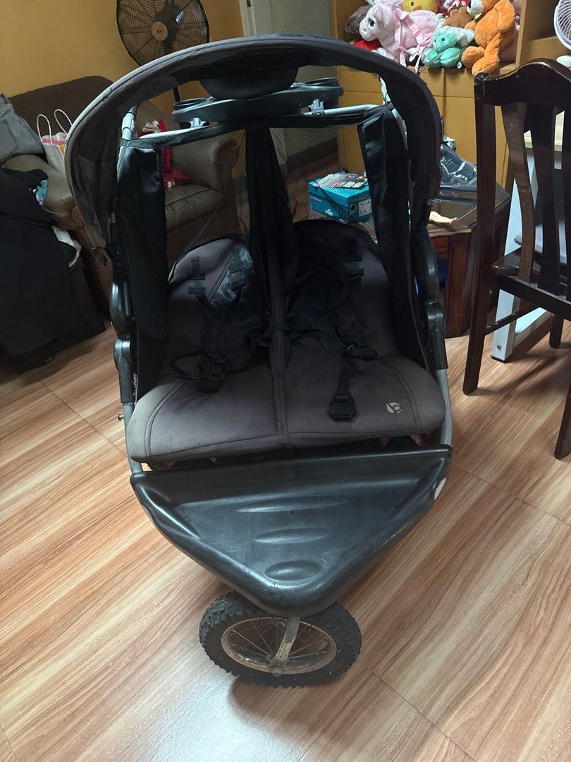 Baby Trend Expedition Double Jogger Stroller (Category: Strollers) located in Malabon City. Submitted by kailees_kloset (Listing ID 1407614405, Image 2). Description: Foldable, durable and handy for two young kids.