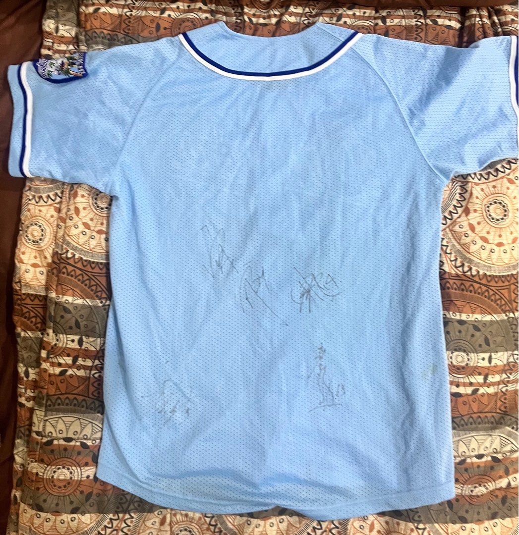 Baseball Jersey (Category: Activewear) located in Pasir Mas. Submitted by saifulamir03 (Listing ID 1407611607, Image 2). Description: Mizuno Dragon Baseball Jersey untuk dijual Kondisi masih baik 9/10 Pit 20 Labuh 26.5/28.5.