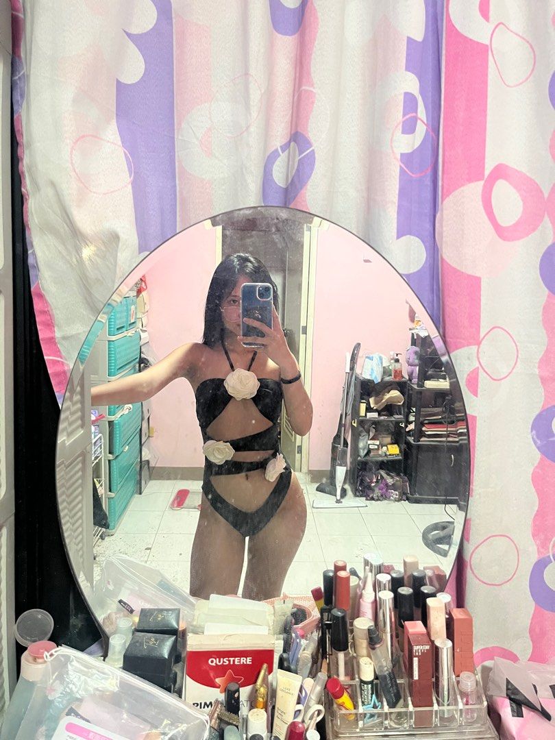 Black Floral One-Piece Swimsuit (Category: Bikinis & Swimsuits) located in Pasig City. Submitted by ityah0e (Listing ID 1407737923, Image 3). Description: used once .