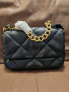 (Category: ) located in . Submitted by baglabel (Listing ID 1407603385, Image 1). Description: .