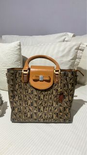 (Kategori: ) berada di . Dikirim oleh nala2508 (ID iklan 1407701320, Gambar 1). Deskripsi: .