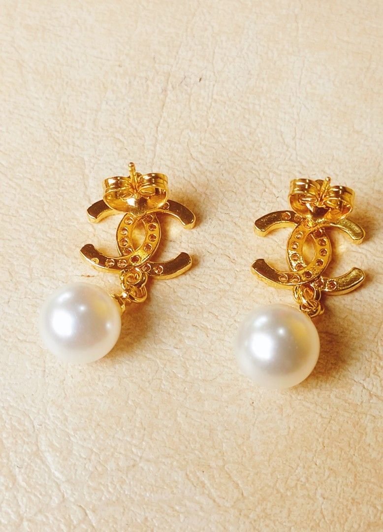 Chanel earrings from japan (Category: Luxury Accessories) located in Manila. Submitted by osaze_27japanbags (Listing ID 1407610104, Image 3). Description: Chanel earrings from japan no flaws with markings with gift box kindly pm me.