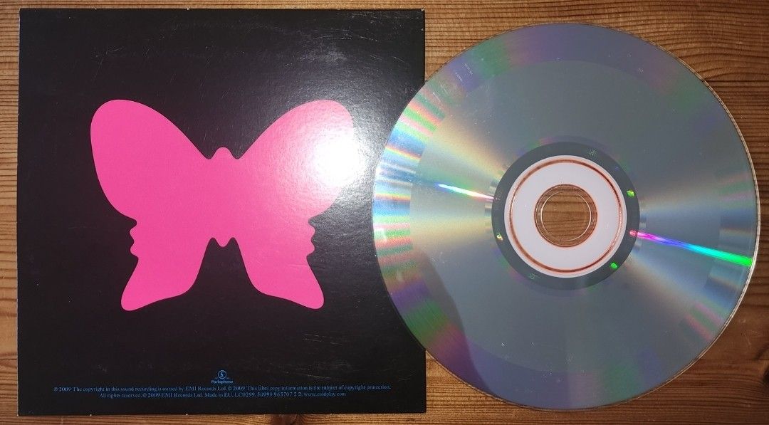 Coldplay – Left Right Left Right Left (Category: Vinyls) located in Cebu City. Submitted by g_roshamboo (Listing ID 1407749251, Image 3). Description: cardboard sleeve.
