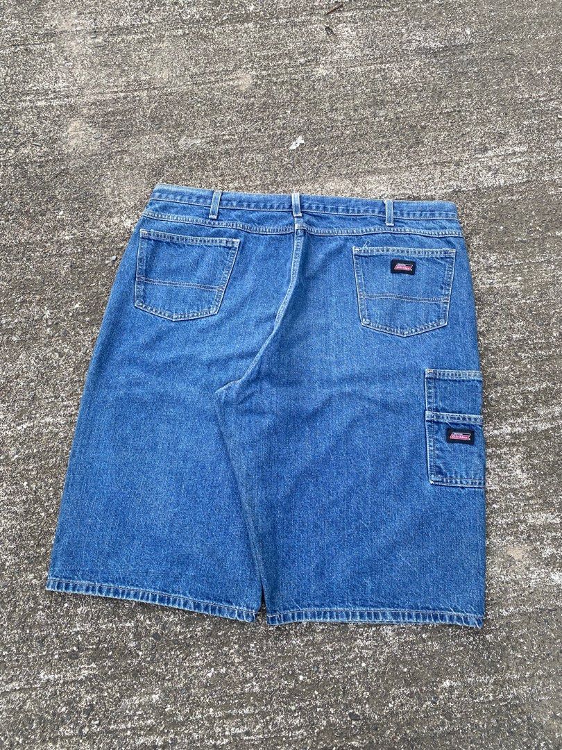 Dickies Denim Double Patch (Category: Shorts) located in Dapitan. Submitted by francis__0 (Listing ID 1407675920, Image 2). Description: 📍Dickies Denim Double Patch Waist 40 Length 26 Leghole 12.5 Hard Denim Issue: None Color Rate: 9.6/10 800 add shipping fee Dm. 📍DAPITAN CITY, ZAMBOANGA DEL NORTE.