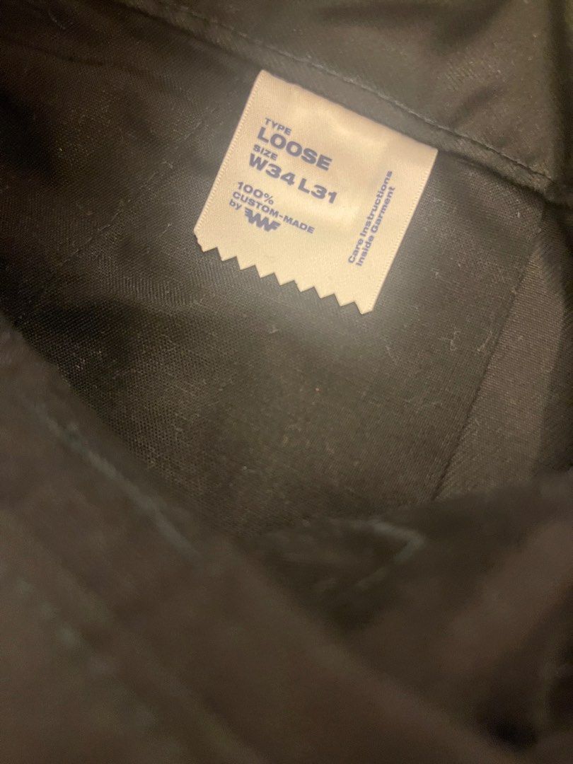 Dickies x WWW聯名工作褲 （分類：長褲）位於 Hong Kong。 由 zero720 提交（商品編號 1407612122，圖片 2）。簡介： Dickies x WWW聯名工作褲，黑色，後方印有W.W.標誌。褲子正面有口袋，背面有兩個口袋。褲子款式為Loose。。