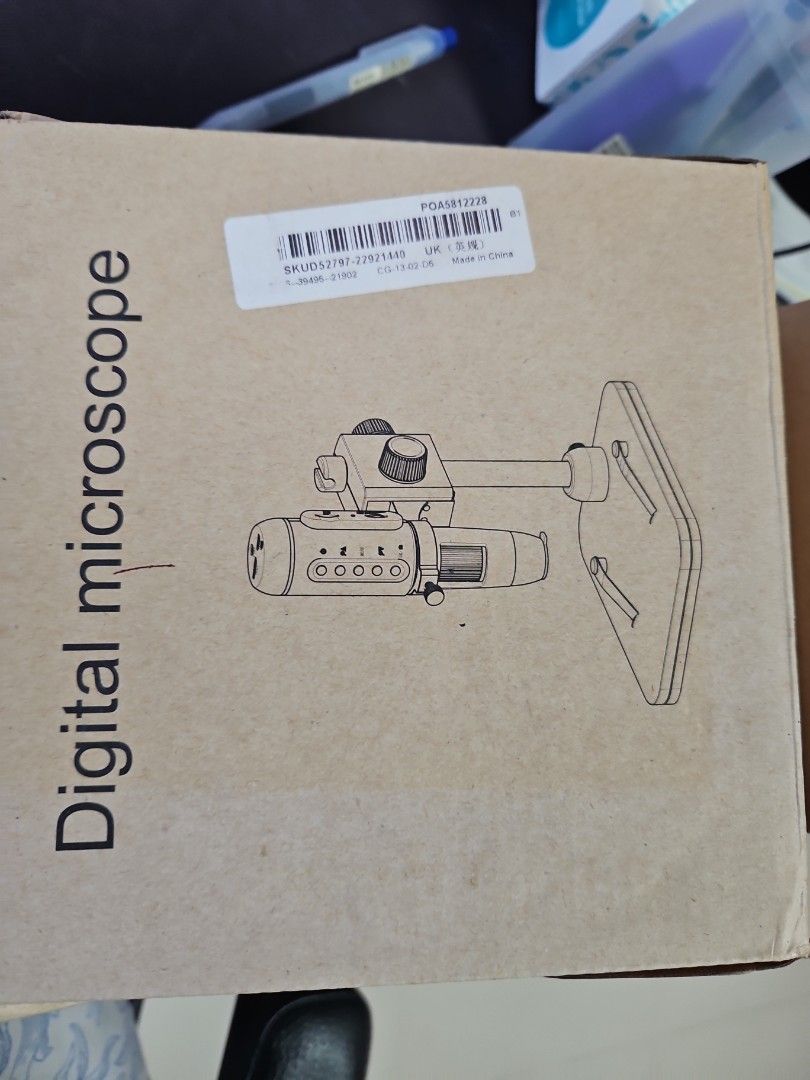 Digital microscope (Category: Everything Else) located in Singapore. Submitted by princesssloth (Listing ID 1407669194, Image 1). Description: - Digital microscope - Brand new in box - Design visible on the box - Complete set.