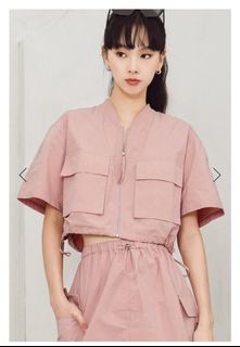 (Category: ) located in . Submitted by merry.clothes (Listing ID 1407687145, Image 1). Description: .