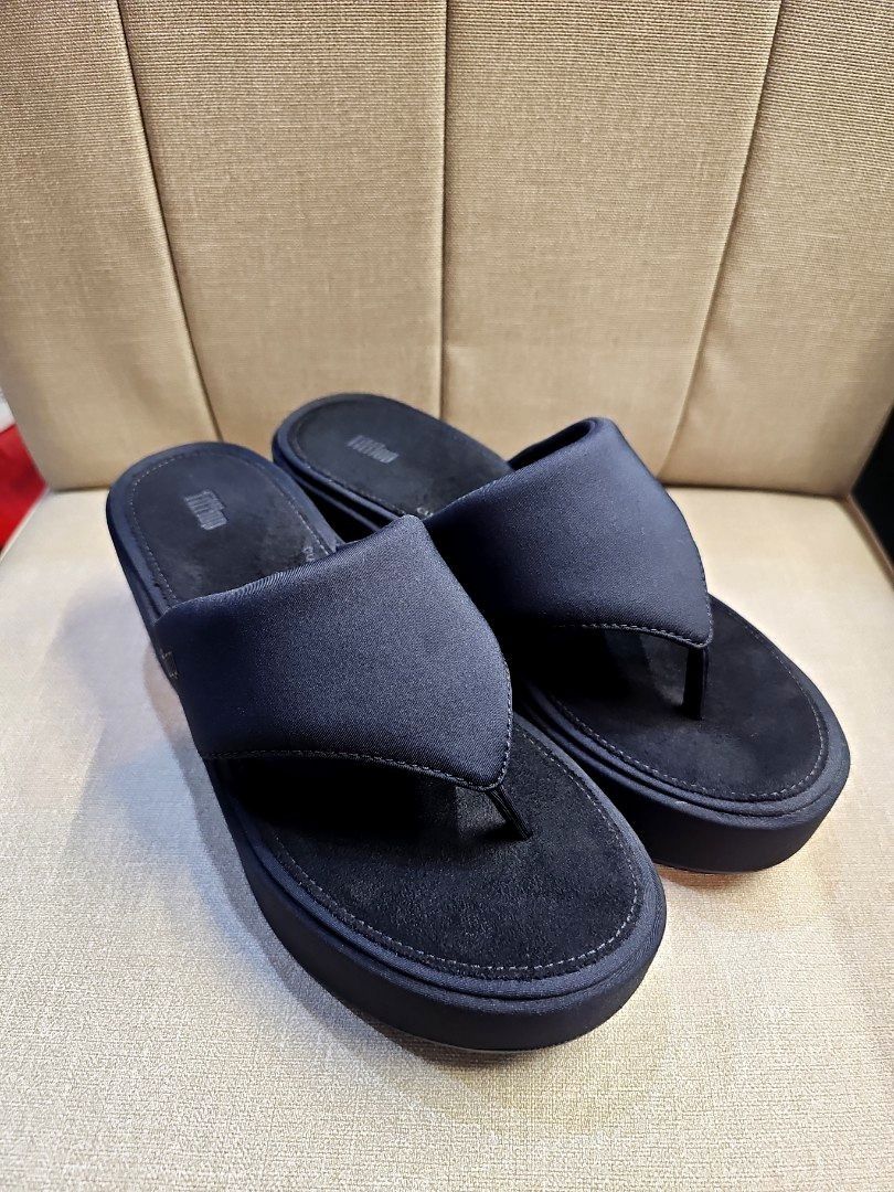Fitflop Platform Wedge Toe-Post Sandals (All Black) - US 7 (Category: Flats & Sandals) located in Quezon City. Submitted by paulav88 (Listing ID 1407619438, Image 1). Description: 🌸 Original 💯 Fitflop Platform Wedge Sandals 🌸 Thong Style, Thick Platform Sole 🌸 Fabric upper 🌸 Cushioned footbed (Like walking on clouds) 🌸 Size: UK 5, US 7, EUR 38 🌸 Comes with Original Box 🌸 RFS: Too big (Fitted Only).