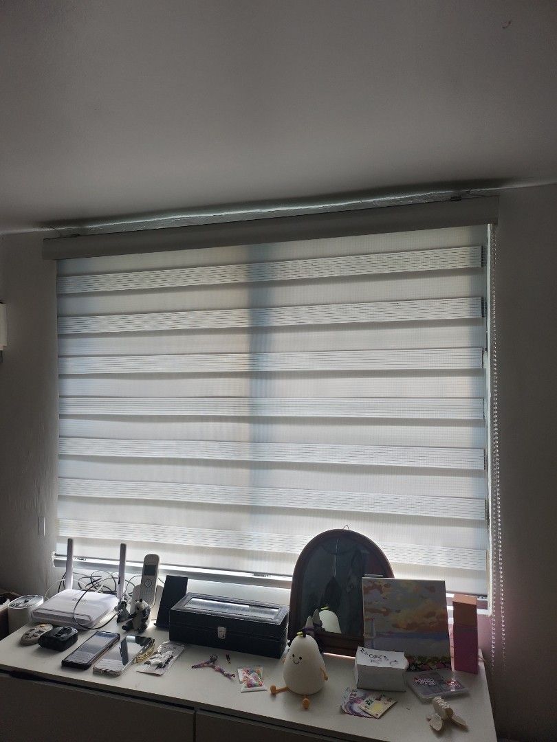 Gray korean blinds (Category: Curtains & Blinds) located in Quezon City. Submitted by prelovedisle.ph (Listing ID 1407708210, Image 2). Description: Preloved korean blinds. Gray color. Used for a few months only. No issues. Size: 130*160 cm #blinds #koreanblinds #grayblinds.