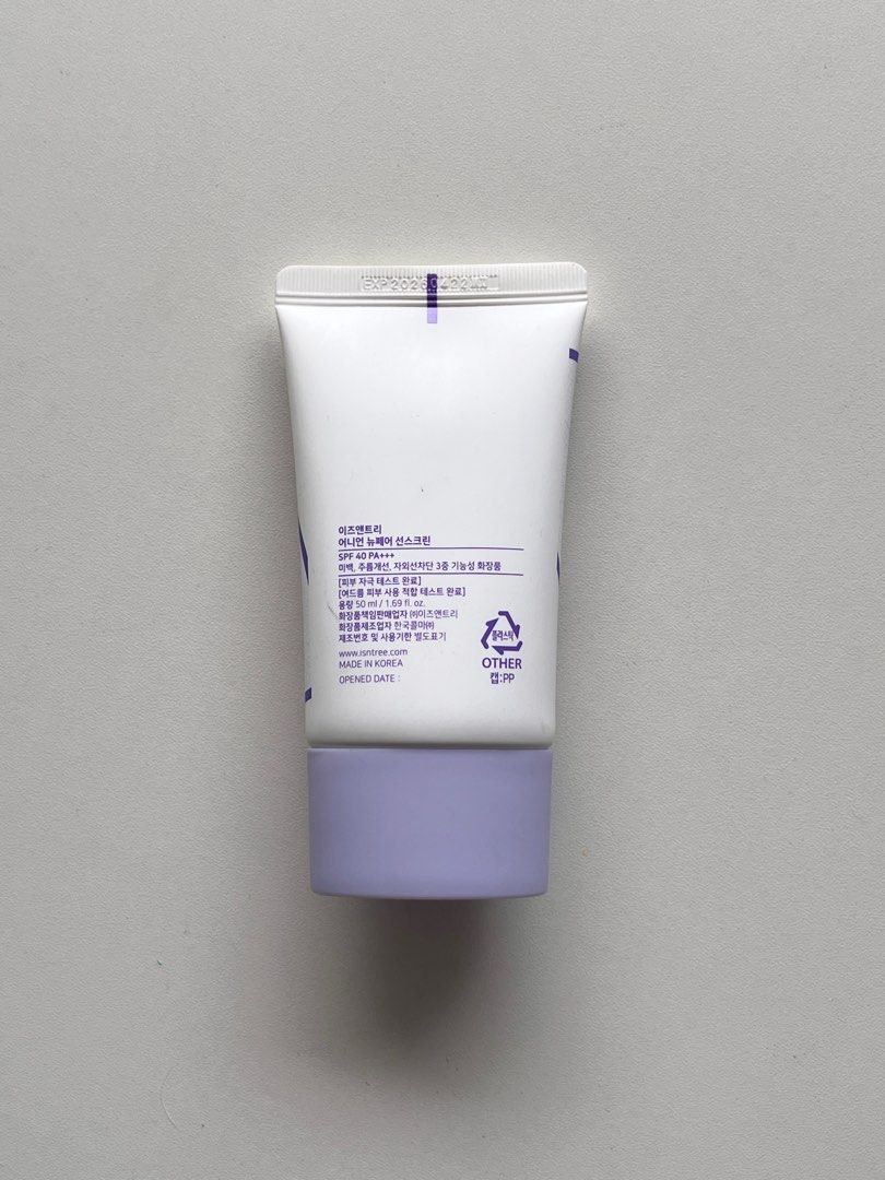 ISNTREE Onion Newpair Sunscreen SPF 40 PA+++ (Category: Face Care) located in Pasay City. Submitted by beansshop (Listing ID 1407613343, Image 2). Description: used twice only RFS: impulse buy, wasn’t a fan of the texture ‼️ LAST PRICE LISTED! No haggling 🙏 🔔 pay first to reserve policy MOP: GCash MOD: lalamove / j&t (friday drop off) .