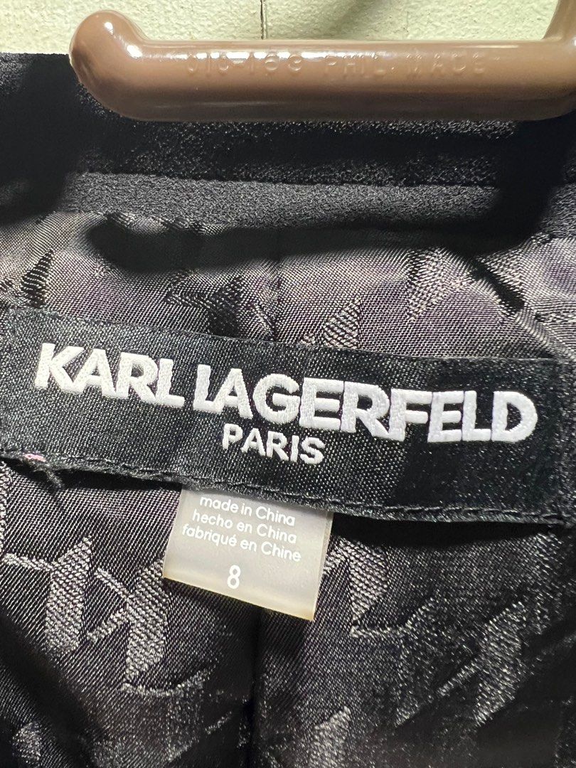 Karl Lagerfeld tweed blazer (Category: Coats, Jackets and Outerwear) located in Valenzuela. Submitted by skiesdeclutter (Listing ID 1407604782, Image 3). Description: Karl Lagerfeld tweed Blazer - can fit small to medium frame.