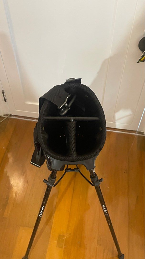 LIGHTWEIGHT GOLF BAG Maxfli Golf Stand Bag (Category: Golf) located in Makati City. Submitted by warren111199-67817 (Listing ID 1407677043, Image 2). Description: Black Maxfli golf stand bag - Very Lightweight and Compact - Can fit 14 golf clubs (without umbrella) - 4 zipper compartments - with DIY shoulder strap original strap broke so I had to DIY the strap. Works great. CEBU CITY can meetup within cebu city Delivery fee shouldered by buyer.