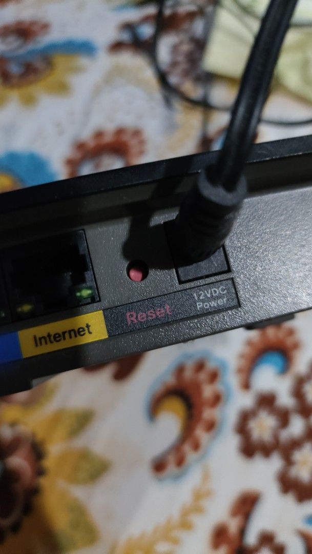 Linksys EA6300 Smart Wi-Fi Route (Category: Networking) located in Manila. Submitted by imperialfeline (Listing ID 1407724872, Image 3). Description: It is a dual-band router operating on 2.4 GHz and 5 GHz frequencies simultaneously. It features four Gigabit Ethernet ports for wired devices and a USB 3.0 port for sharing content and printers across the network. The router uses AC1200 Wi-Fi technology and supports IPv6 for future-proofing your net