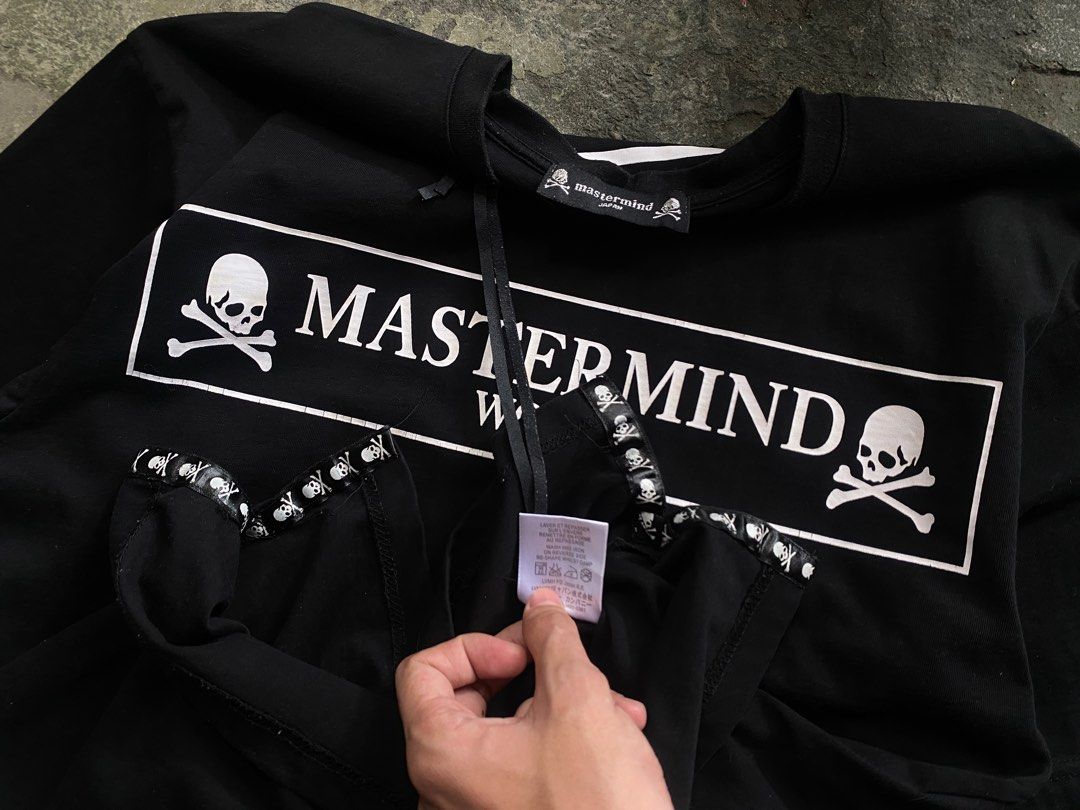 Mastermind Japan y2k skull tee (Category: Activewear) located in Floridablanca. Submitted by debsstyleco (Listing ID 1407576257, Image 1). Description: .