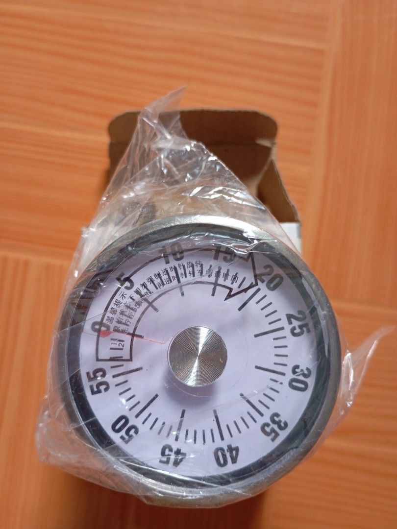 Mechanical Kitchen Timer (Category: Clocks) located in Quezon City. Submitted by ana-chan (Listing ID 1404517686, Image 2). Description: Mechanical kitchen timer. Easy-to-read dial, no batteries needed..