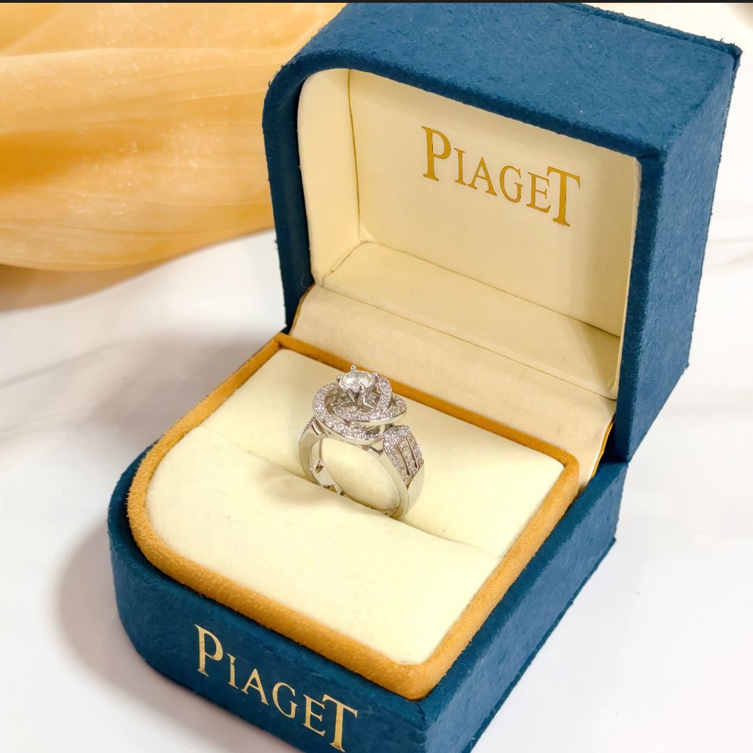 Piaget ring (Category: Rings) located in Alabat. Submitted by aynunulema58877 (Listing ID 1407639874, Image 2). Description: .