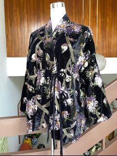 (Category: ) located in . Submitted by shesellsheshops (Listing ID 1407633377, Image 1). Description: .
