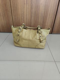 (Category: ) located in . Submitted by reader2019 (Listing ID 1407582503, Image 1). Description: .