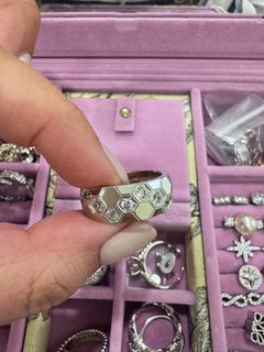 (Category: ) located in . Submitted by indulgelover (Listing ID 1407667545, Image 1). Description: .