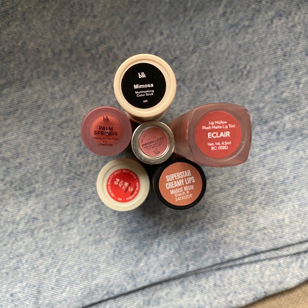 Take-all BUNDLE BLK, Happy Skin, Issy, Spotlight, Arcadia (Category: Makeup) located in San Pablo. Submitted by sohhxoxo (Listing ID 1407643969, Image 3). Description: .