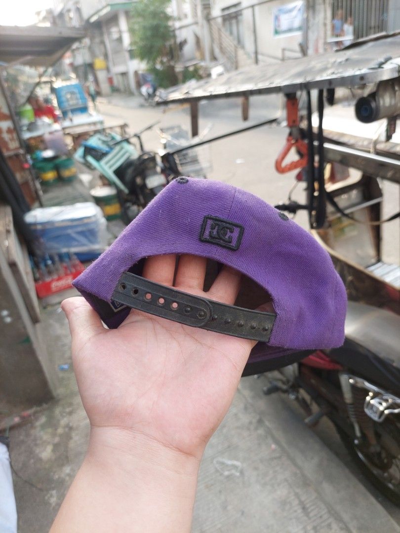 Vintage DC Shoes snapback cap (Category: Caps & Hats) located in Caloocan City. Submitted by thriftedzey.mnl (Listing ID 1407658900, Image 2). Description: Vintage dc shoes snapback cap no issue just need wash 280+sf only IG:@Zey.collectionmnl dm for more information.