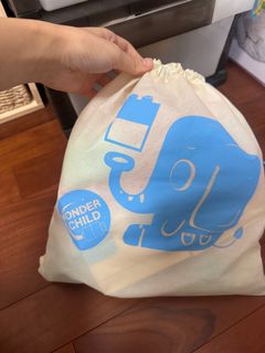 （分類：）位於 。 由 6une.storee 提交（商品編號 1407585833，圖片 1）。簡介： 。