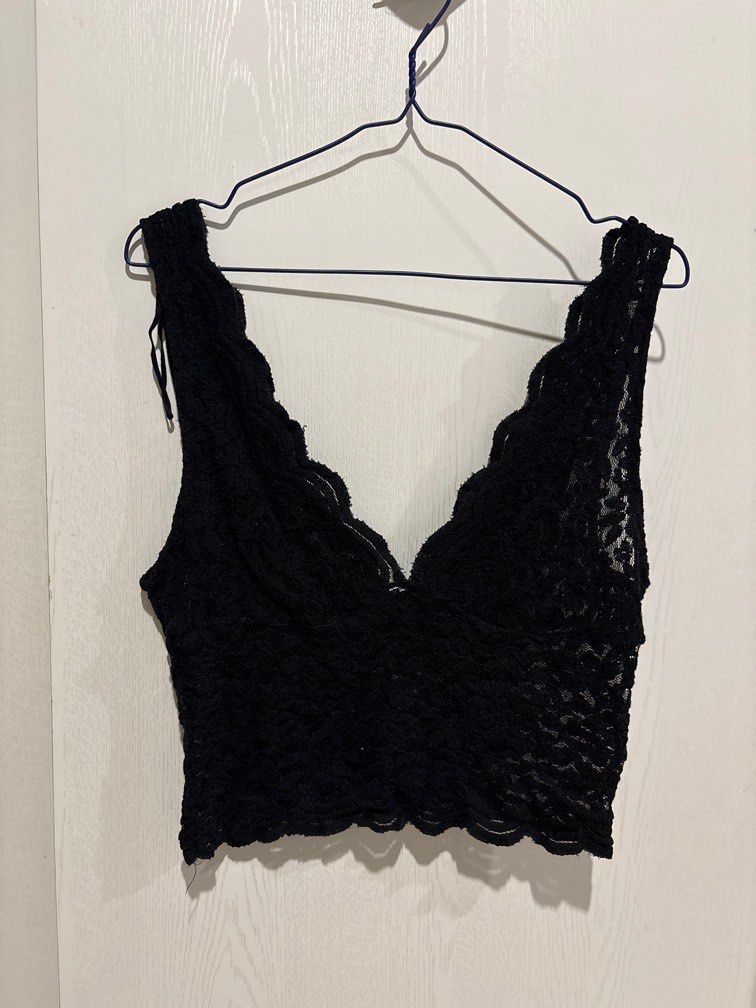 ZARA CROPPED TOP (Kategori: Atasan) berada di Jakarta Barat. Dikirim oleh mbymalika (ID iklan 1407717514, Gambar 1). Deskripsi: .