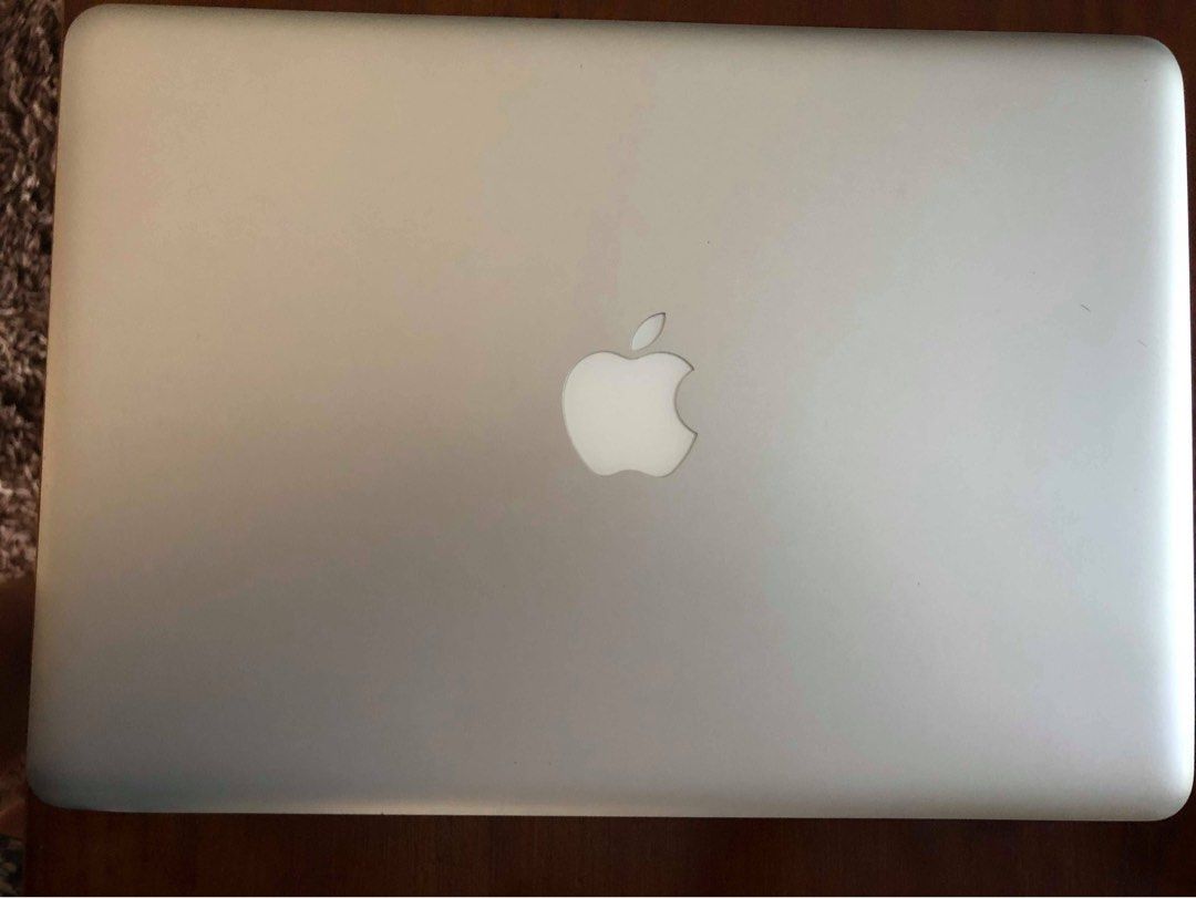 2013 MacBook Pro 13” (Category: Laptops & Notebooks) located in Muntinlupa City. Submitted by nfj25 (Listing ID 1412548345, Image 2). Description: 📍Condition: PRELOVED - 98% Smooth, Presentable 📍Specs: - CPU: 2.5 GHz Intel Core i 5 - Memory: 4 GB 1600 MHz DDR3 - Graphics: Intel HD Graphics 4000 1536 MB - Battery status: Normal - With Chrome, Clean my mac ‼️Original Charger NOT included.