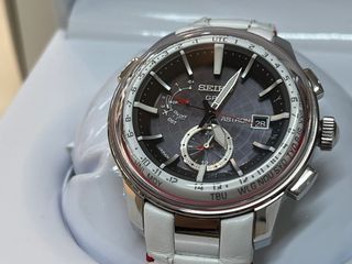 （分類：）位於 。 由 watch_outz 提交（商品編號 1412588559，圖片 1）。簡介： 。