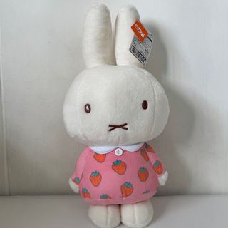 (Category: ) located in . Submitted by lynnnn (Listing ID 1412603928, Image 1). Description: .