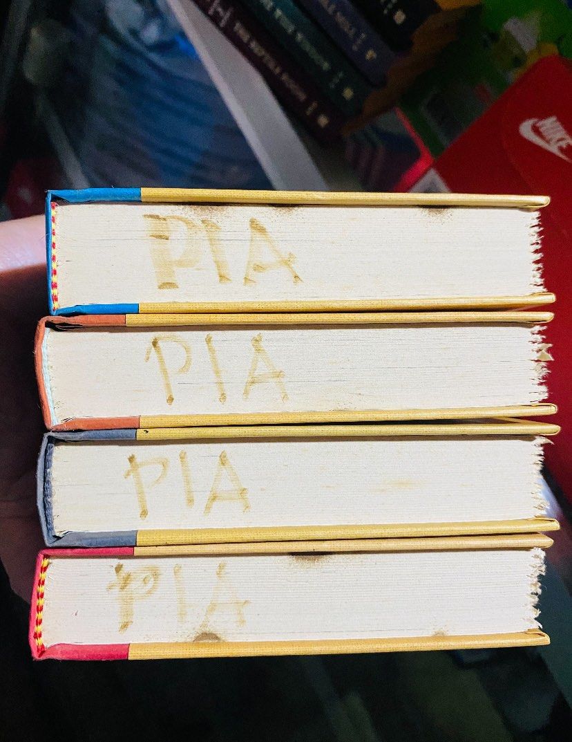 A Series of Unfortunate Events (Category: Storybooks) located in La Trinidad. Submitted by radmcd (Listing ID 1135649033, Image 3). Description: Complete set, nakahiwalay po tlga si book 1 Issue: may name of previous owner sa bottom side ng books, but overall maganda parin sila Can do meet ups within Baguio City Can ship via LBC, sf c/o buyer Payment via BPI, BDO, CBC, RCBC .